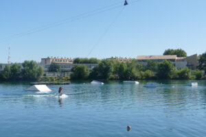 Crillon sports - été 2023 - Urban Wake Park - Le lac